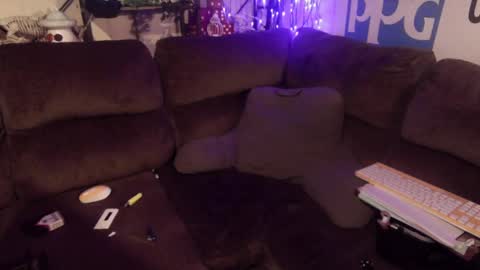 Snapshot of xxx_brattyslut_xxx chatting on 4, 2, 2025 CaliRaeMaxXx online show from 4, 2, 2025