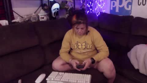 Snapshot of xxx_brattyslut_xxx chatting on 18, 2, 2025 CaliRaeMaxXx online show from 18, 2, 2025