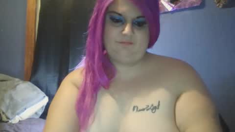 Snapshot of xxxalexisslutxxx chatting on 4, 12, 2024 AlexisDiamondxxx online show from 4, 12, 2024