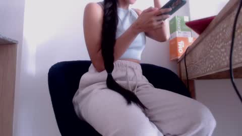 Snapshot of xxxbellalola chatting on 4, 3, 2025 Lola online show from 4, 3, 2025