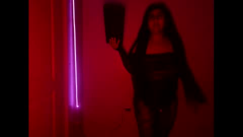 Snapshot of xxxenmascaradosxxx chatting on 19, 5, 2026 Parejahot69 online show from 19, 5, 2026