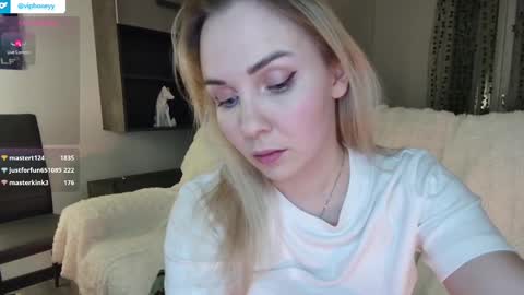 Snapshot of xxxhoneyxx chatting on 20, 2, 2025 Onlyfanz online show from 20, 2, 2025