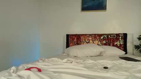 Lil Luna online show from 26, 1, 2025