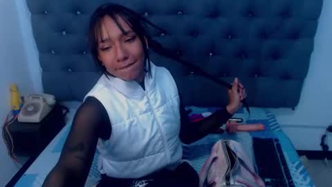 QUEEN online show from 1, 12, 2025