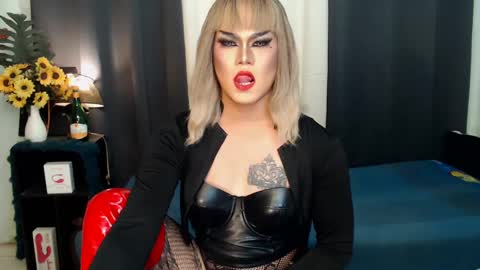 Snapshot of xyournightmarequeenx chatting on 29, 12, 2024 QueenMarina online show from 29, 12, 2024