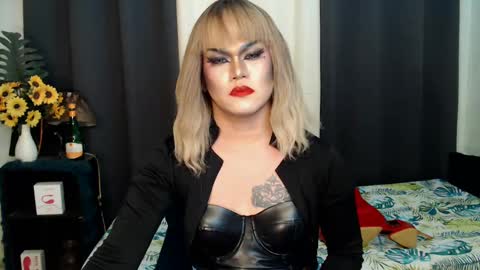 Snapshot of xyournightmarequeenx chatting on 27, 1, 2025 QueenMarina online show from 27, 1, 2025