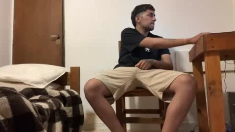 Snapshot of y0ungwithbrowndick chatting on 9, 4, 2026 BROWN DICK online show from 9, 4, 2026