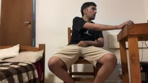 Snapshot of y0ungwithbrowndick chatting on 17, 4, 2026 BROWN DICK online show from 17, 4, 2026