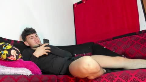 yair independent model online show from 15, 1, 2026