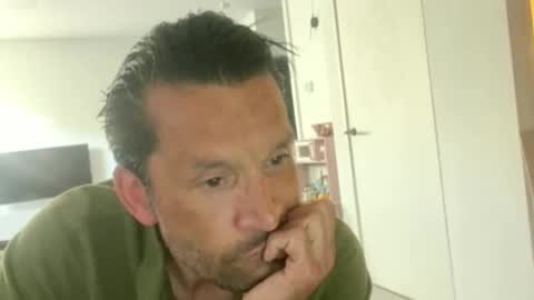 Snapshot of yallayalla1806 chatting on 25, 5, 2026 yallayalla1806 online show from 25, 5, 2026