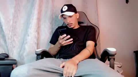 Snapshot of yankees_xxx chatting on 5, 6, 2026 yankees online show from 5, 6, 2026