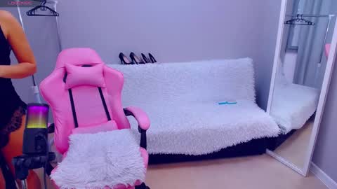 Snapshot of yannanoel chatting on 2, 10, 2025 im hot today online show from 2, 10, 2025