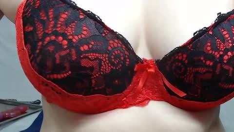 Snapshot of yao_mei chatting on 31, 10, 2025 Yao Mei online show from 31, 10, 2025