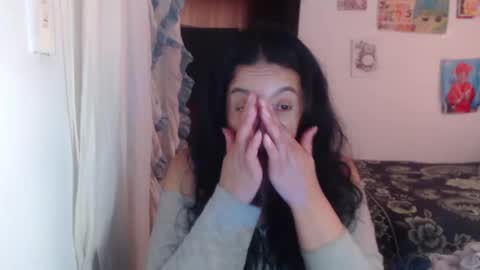 yasmin_love85 online show from 18, 2, 2025