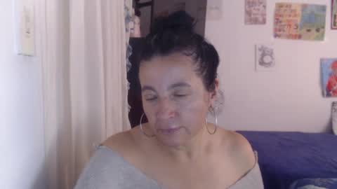 yasmin_love85 online show from 28, 4, 2026