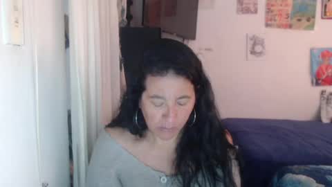 yasmin_love85 online show from 16, 6, 2026