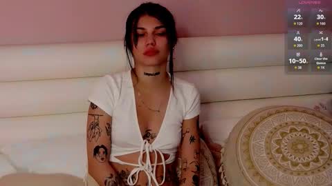 Snapshot of yasminstorm chatting on 8, 10, 2025 YasminStorm online show from 8, 10, 2025