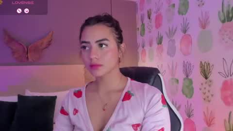 Snapshot of yaya23x chatting on 8, 7, 2026 yaya23x online show from 8, 7, 2026