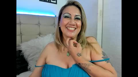 Snapshot of yayita_mature chatting on 11, 11, 2025 yayita online show from 11, 11, 2025