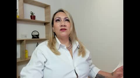 Snapshot of yayita_mature chatting on 25, 11, 2025 yayita online show from 25, 11, 2025