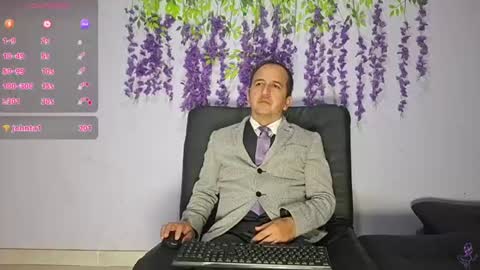 Snapshot of yazflor chatting on 18, 6, 2026 Hazzan y Greisy online show from 18, 6, 2026