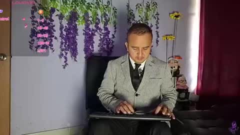 Snapshot of yazflor chatting on 10, 7, 2026 Hazzan y Greisy online show from 10, 7, 2026