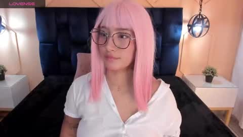 Yazmin online show from 8, 1, 2025