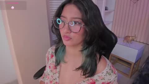 Yazmin online show from 4, 3, 2025