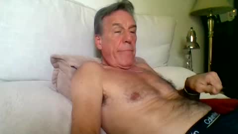 yeah_baby6988 online show from 19, 4, 2026