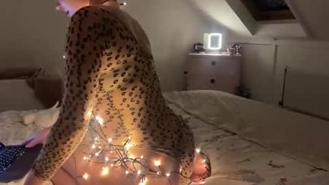 rina online show from 17, 10, 2025