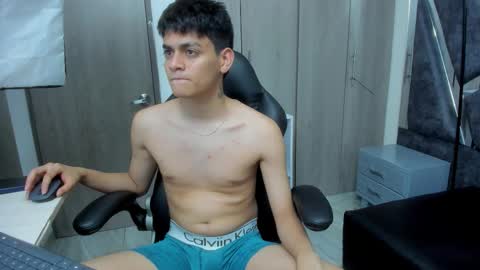 Snapshot of yef_thinn chatting on 8, 1, 2026 yef_thinn online show from 8, 1, 2026