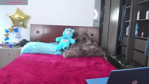 Snapshot of yeico_ospina chatting on 11, 12, 2024 TRIO HOT online show from 11, 12, 2024