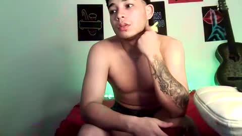 Snapshot of yeihot1 chatting on 12, 11, 2025 yeihot1 online show from 12, 11, 2025