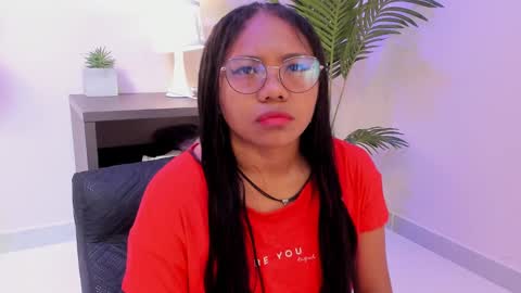 Snapshot of yeika_foxy chatting on 2, 2, 2025 yeika_foxy online show from 2, 2, 2025
