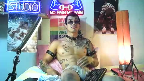 Snapshot of yeisoncastellanos1999 chatting on 17, 9, 2025 yeisoncastellanos1999 online show from 17, 9, 2025