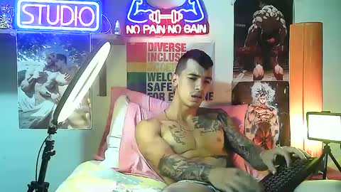 Snapshot of yeisoncastellanos1999 chatting on 25, 9, 2025 yeisoncastellanos1999 online show from 25, 9, 2025