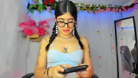 YELINA online show from 4, 12, 2025