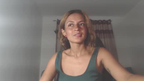 Snapshot of yemaya_28 chatting on 9, 5, 2026 Yemaya 28 online show from 9, 5, 2026