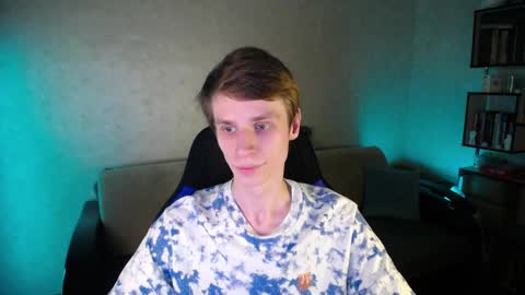 Snapshot of yes_cute_boy_ chatting on 8, 4, 2026 Eden online show from 8, 4, 2026