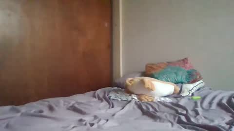 yeshuaaa999 online show from 4, 3, 2025