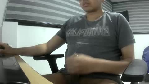 Snapshot of yesidxxx123_ chatting on 7, 6, 2026 yesidxxx123_ online show from 7, 6, 2026