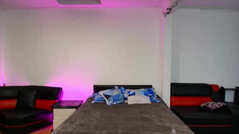 yesie_hot2 online show from 6, 3, 2026