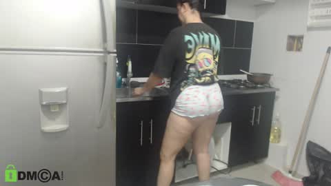 Snapshot of yessica_08 chatting on 2, 2, 2025 yessica and andres online show from 2, 2, 2025