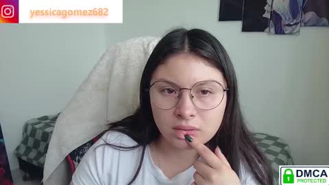 yessica_gomez01 online show from 6, 2, 2026