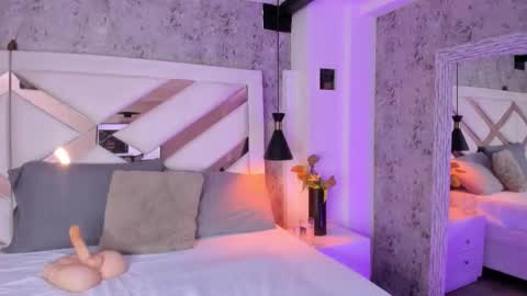 Yessica online show from 9, 10, 2025