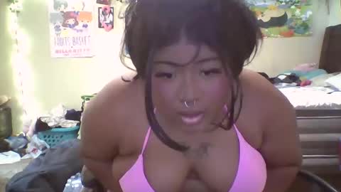 Snapshot of yeukio chatting on 11, 5, 2026 Mae online show from 11, 5, 2026