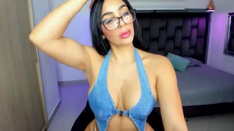 Yika Alves online show from 20, 12, 2025