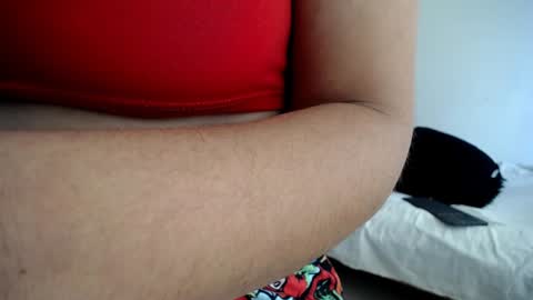 Snapshot of ying_yang_ chatting on 5, 1, 2025 tulipan online show from 5, 1, 2025