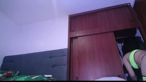 Yiny online show from 21, 11, 2025