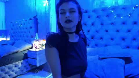 Snapshot of yiyisandoval chatting on 17, 11, 2025 yiyisandoval online show from 17, 11, 2025